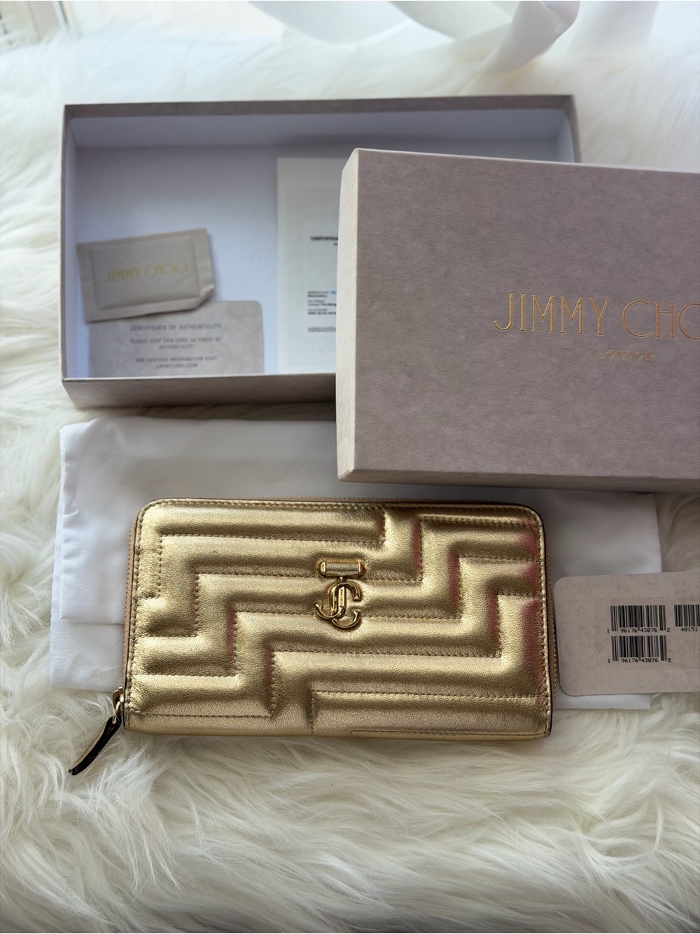 JIMMY CHOO Metallic Gold Soft Quilted Zip Around Wallet Full Inclusion ⭐️~ EUC